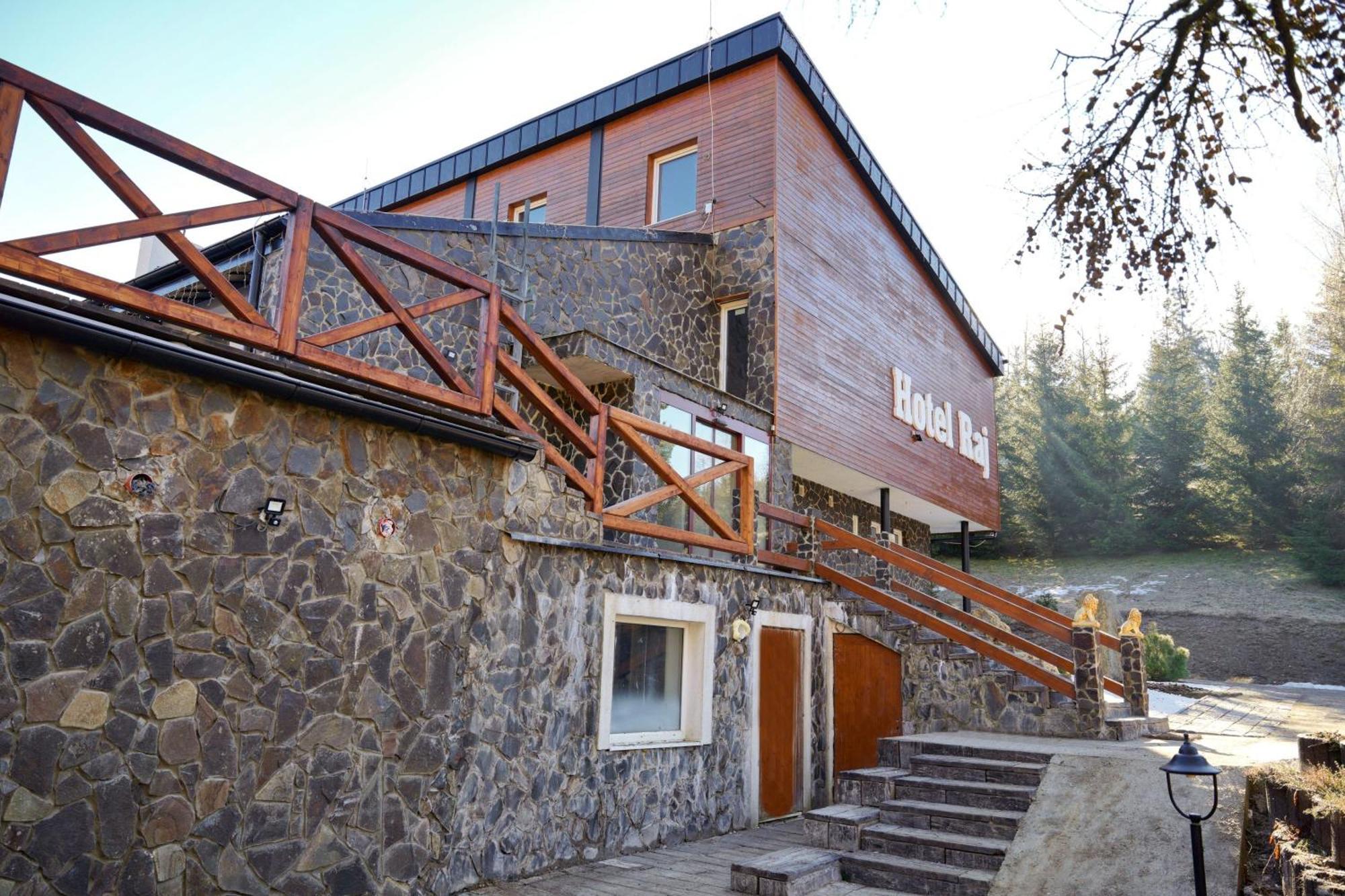 Hotel Raj Дединки Екстериор снимка
